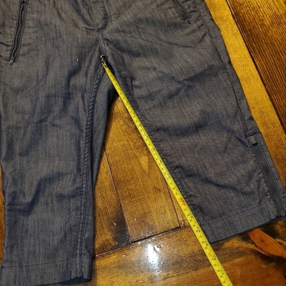 Small Helly Hansen Dark Denim Bermuda Capris - Picture 2 of 12